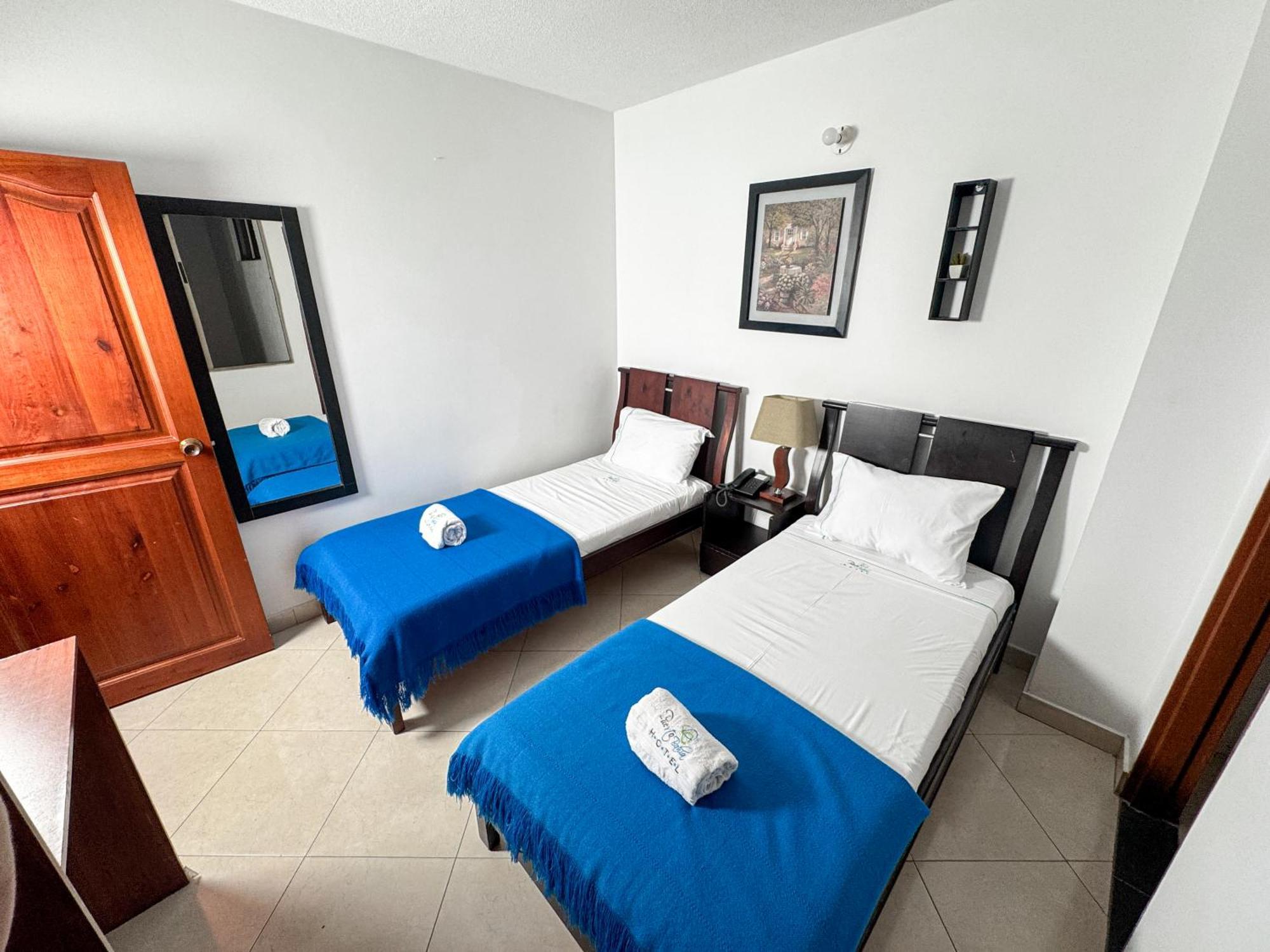 Hotel Puerto Bahia Сан-Хіль Екстер'єр фото